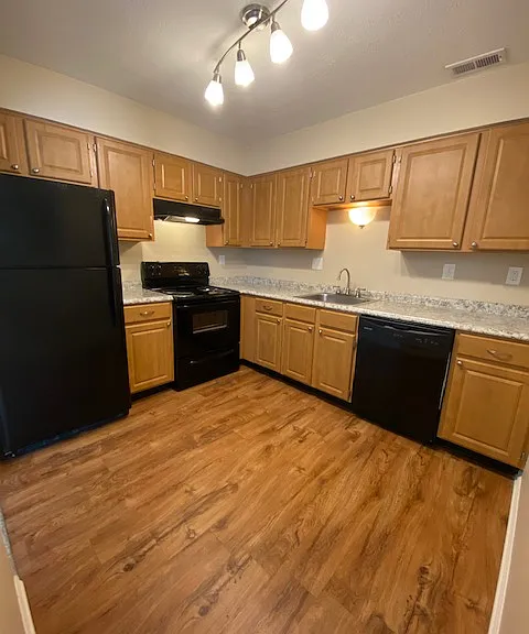 Harbour Club Apartments — Photo 56