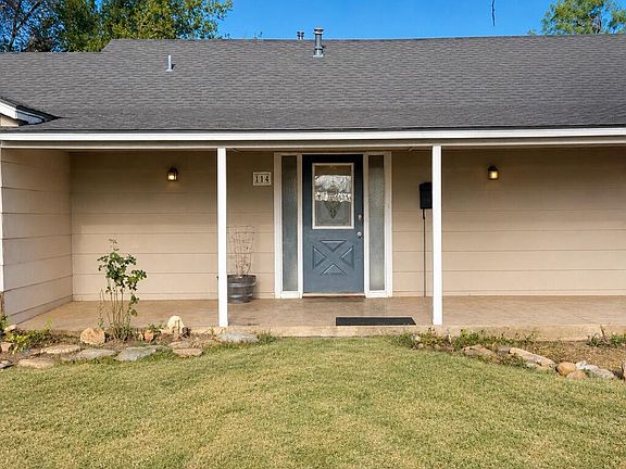 2nd image of 114 N Avenue O