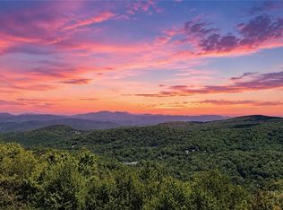 104 Mockingbird Lane, Beech Mountain, NC 28604