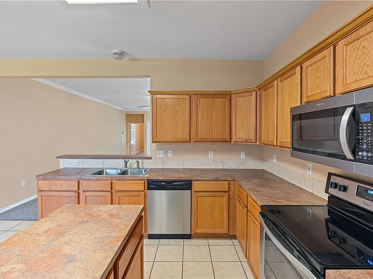 6518 Purplewing Dr — Photo 10