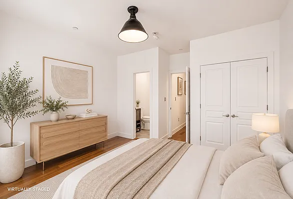 Bedroom, photo 2