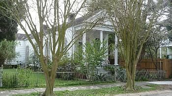 3rd image of 1817 Dante St