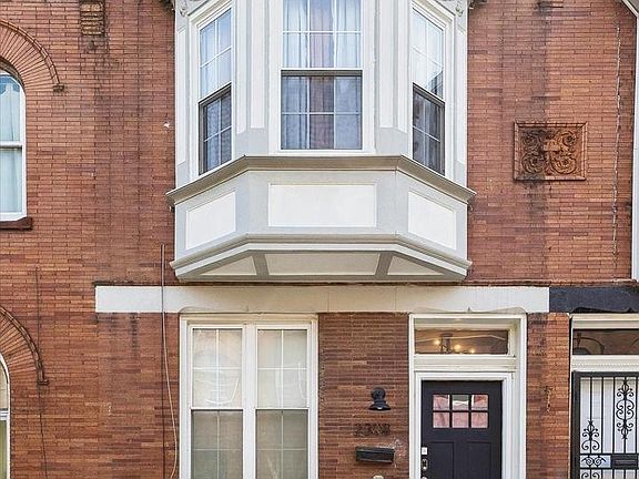 2nd image of 2308 Nicholas St