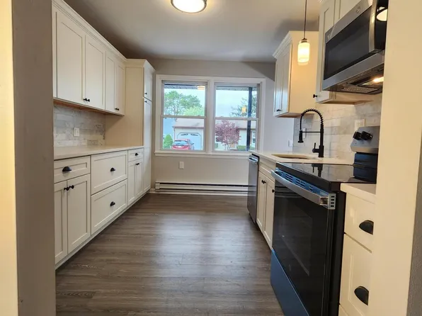 69 Chelsea Drive, Manchester, NJ 08759