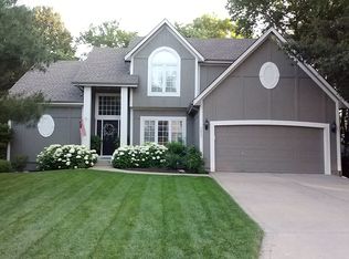 5933 NE Ruby Ln, Lees Summit, MO 64064