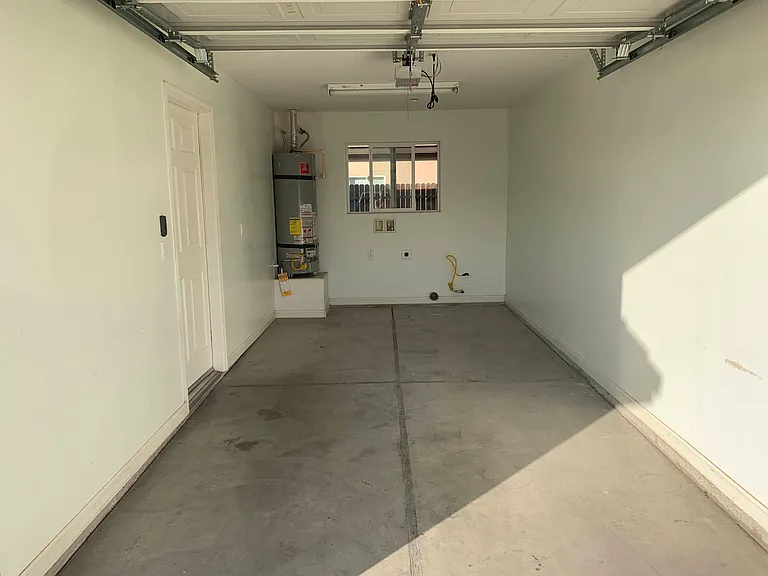 634 W Day Ave #B — Photo 8