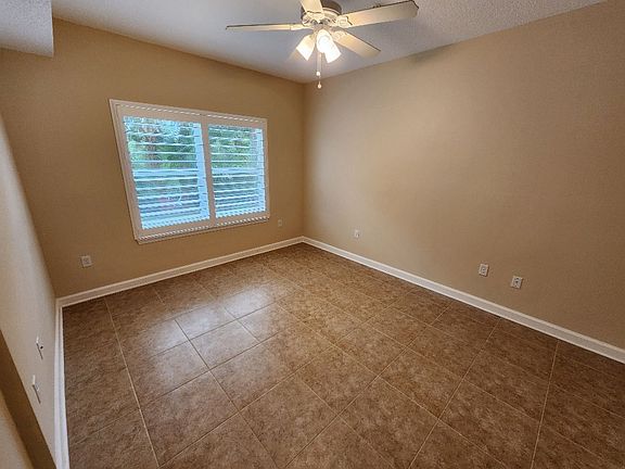 5th image of 468 Bouchelle Dr APT 127