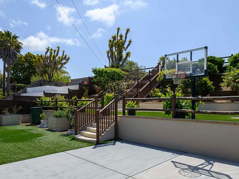 1521 Crestline Dr — Photo 19