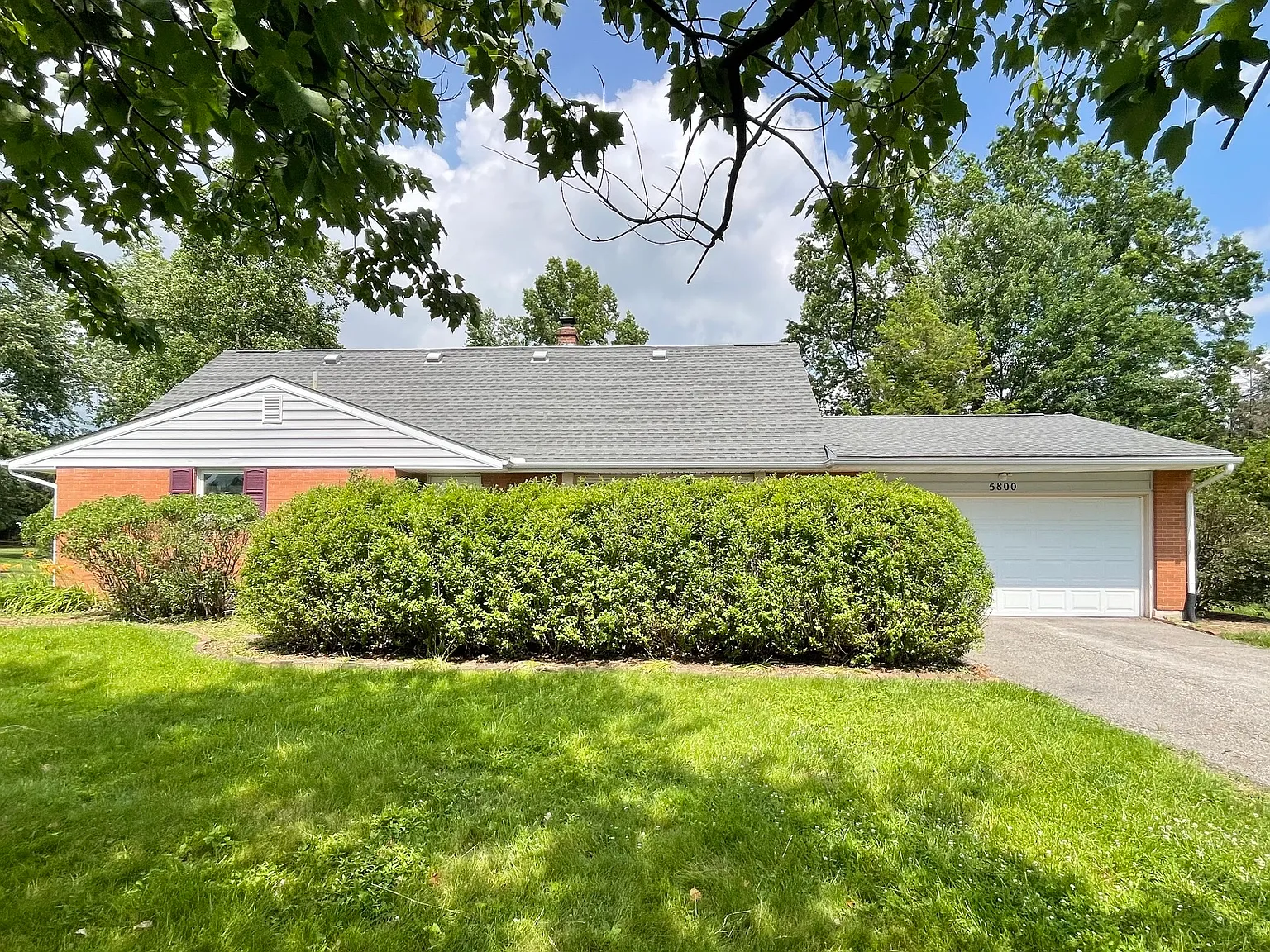 4 bed, 2573 sqft, $2,850 — Photo 1