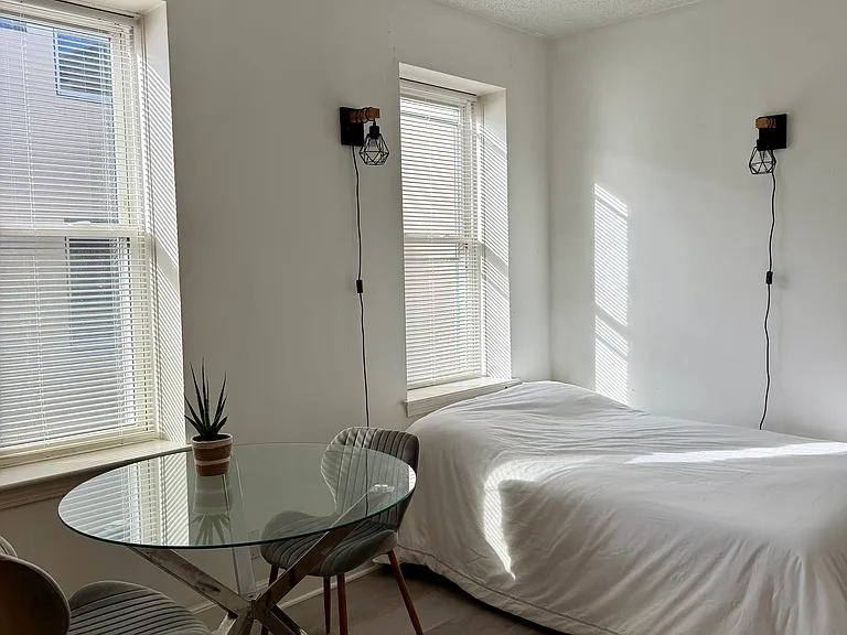 1415 Commonwealth Ave — Photo 8