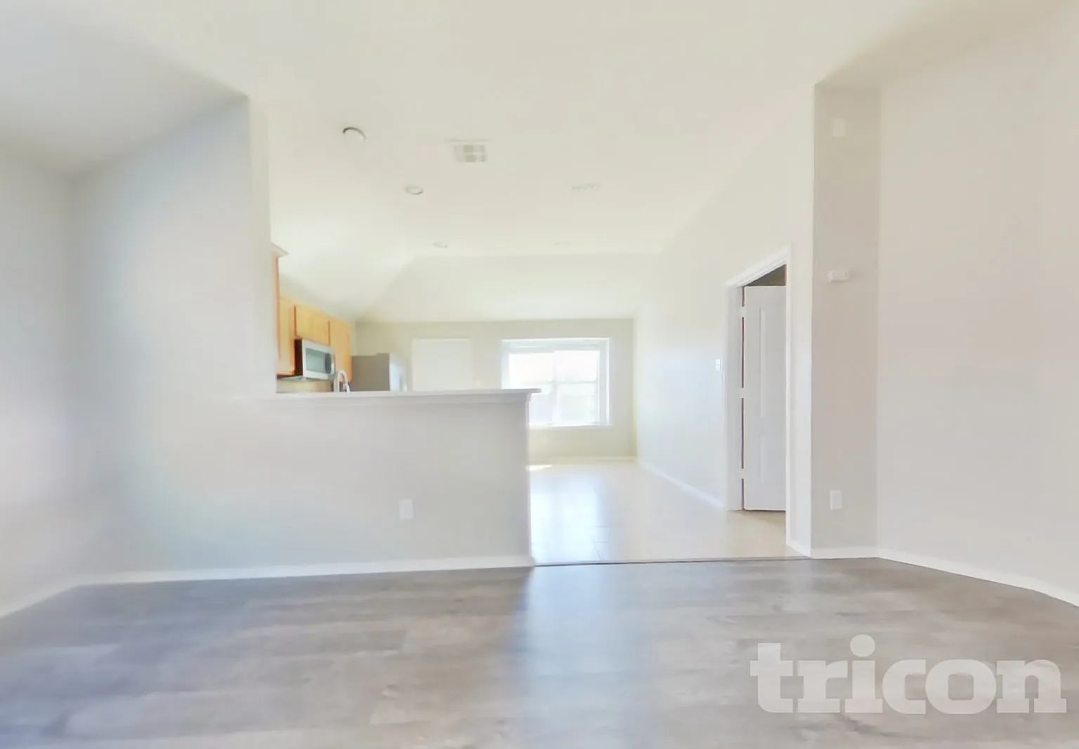 6400 Stone Lake Dr Fort Worth TX — Photo 2