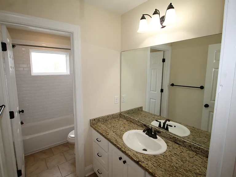 501 E 32nd St — Photo 12