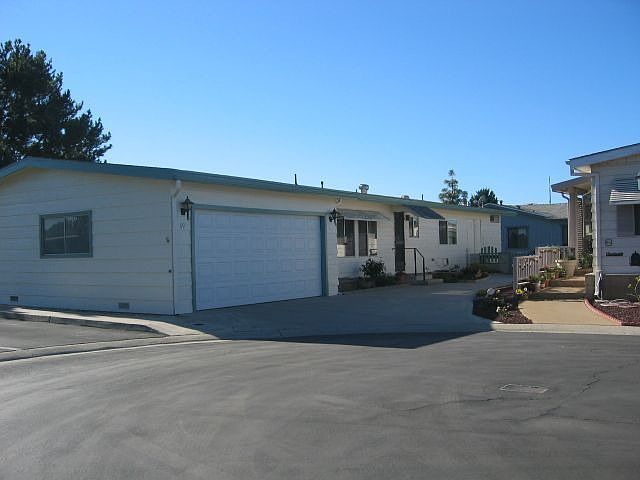 1st image of 69 Poinsettia Gardens Dr #69