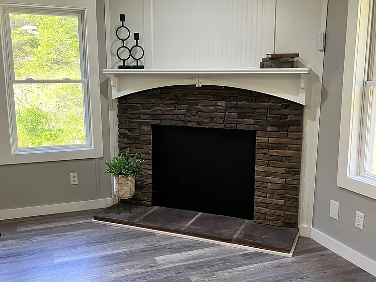 Crosswind Dr — Photo 7