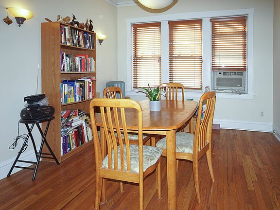 4th image of 246 S Maple Ave APT 1E