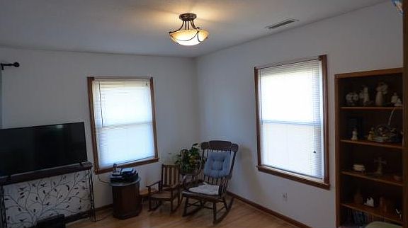 4th image of 102 Richmond Heights Rd