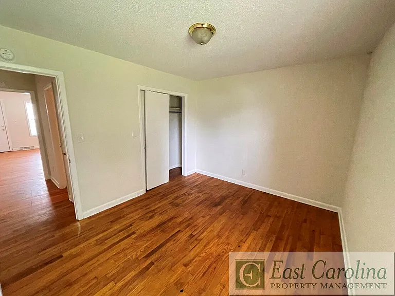 4148 Lee St #B — Photo 12