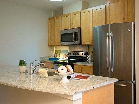 5th image of 900 108th Ave NE APT 509