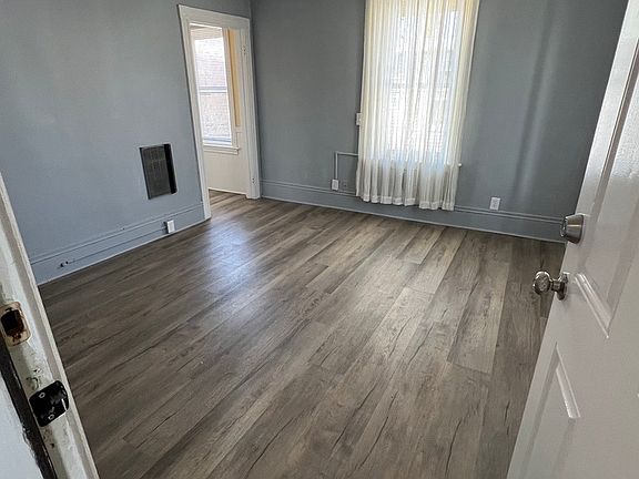 5th image of 141 N Main St