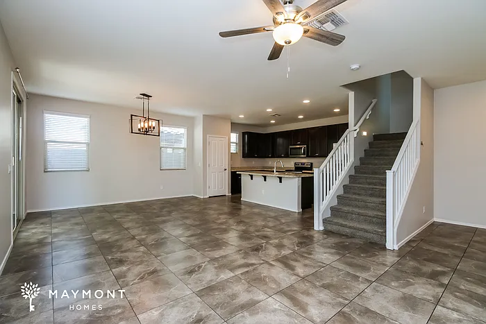 3 bed, 2.5 bath, 1934 sqft, $2,495 — Photo 4