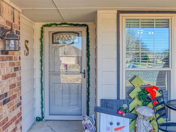 4th image of 13237 Moccasin Ln