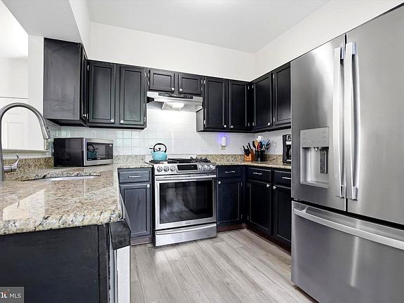 4th image of 408 Dartmoor Rd
