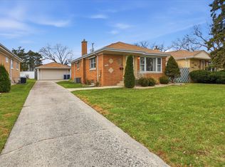 1542 Homestead Rd, La Grange Park, IL 60526