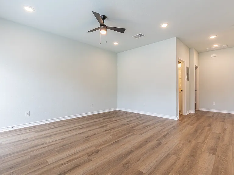 2346 Dakota St #1101 — Photo 9