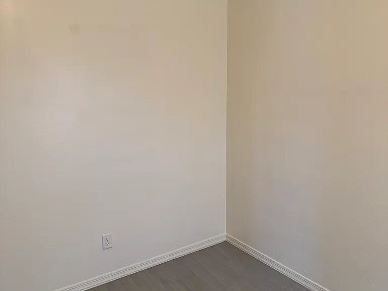 1644 E Jahns St — Photo 12