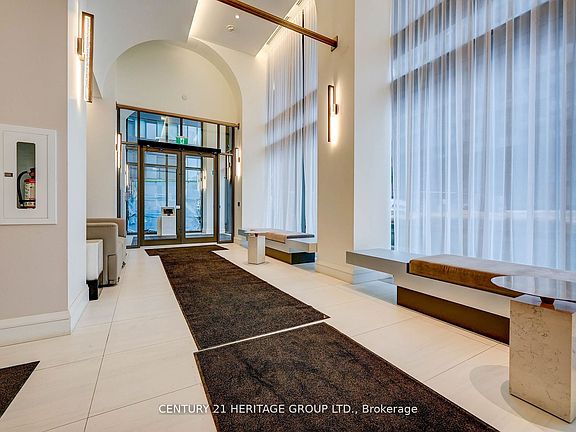 3rd image of 39 Roehampton Ave #4108