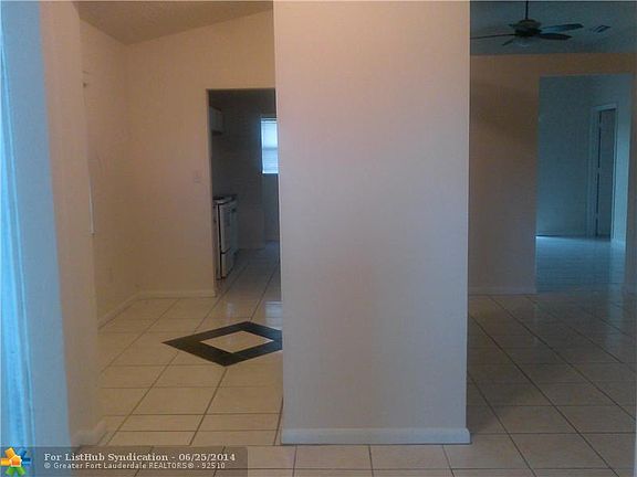 5th image of 231 NW 12th Ct