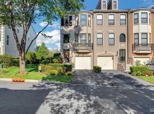 447 Hartford Dr, Nutley, NJ 07110