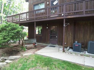 3 Squaw Valley Ct UNIT 2, Vernon, NJ 07462