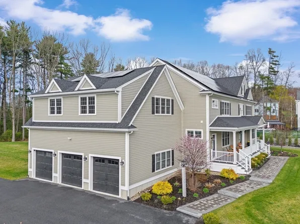 14 Charles St, North Reading, MA 01864