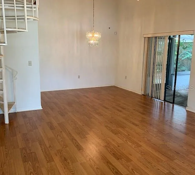 1115 Dosseywood Ln — Photo 2