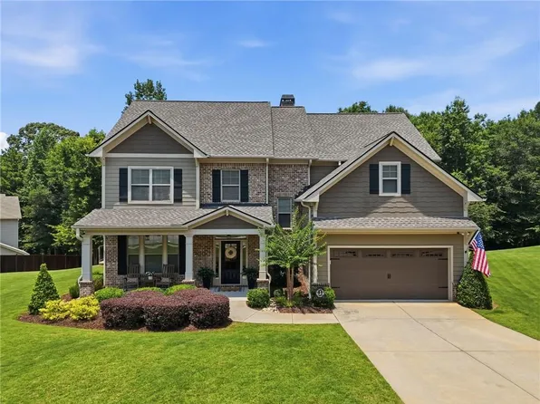 5883 Heritage Rdg, Flowery Branch, GA 30542