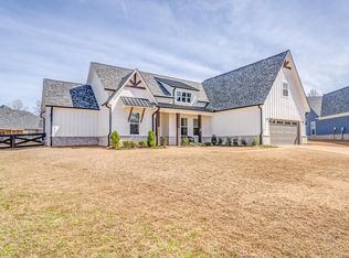 255 Highland Park Cv, Oakland, TN 38060