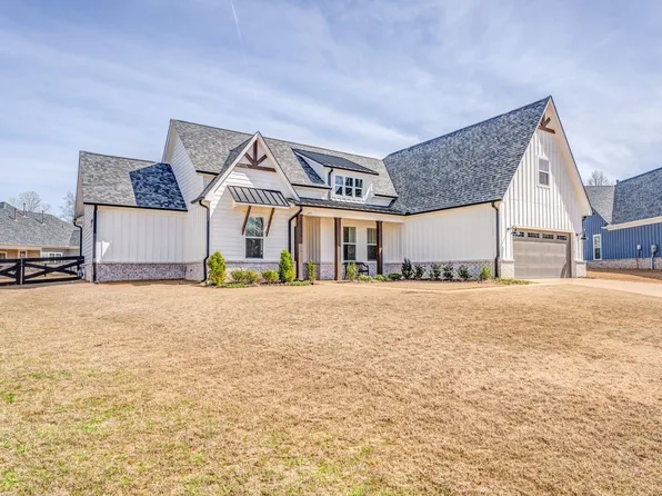 255 Highland Park Cv, Oakland, TN 38060