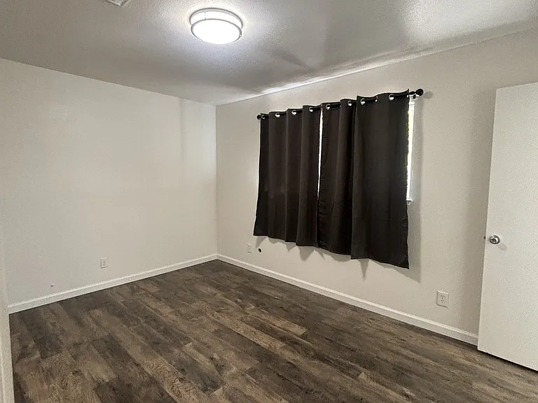 2220 Jeanine Dr — Photo 10