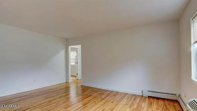 728 Greens Ave #3 — Photo 7