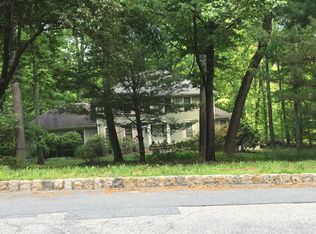 1 Beaver Brook Dr, Long Valley, NJ 07853