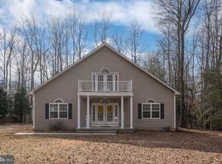 39 Henry Dr, Montross, VA 22520