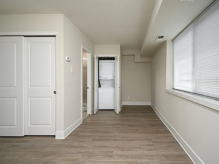 Westfield Apartments — Photo 15