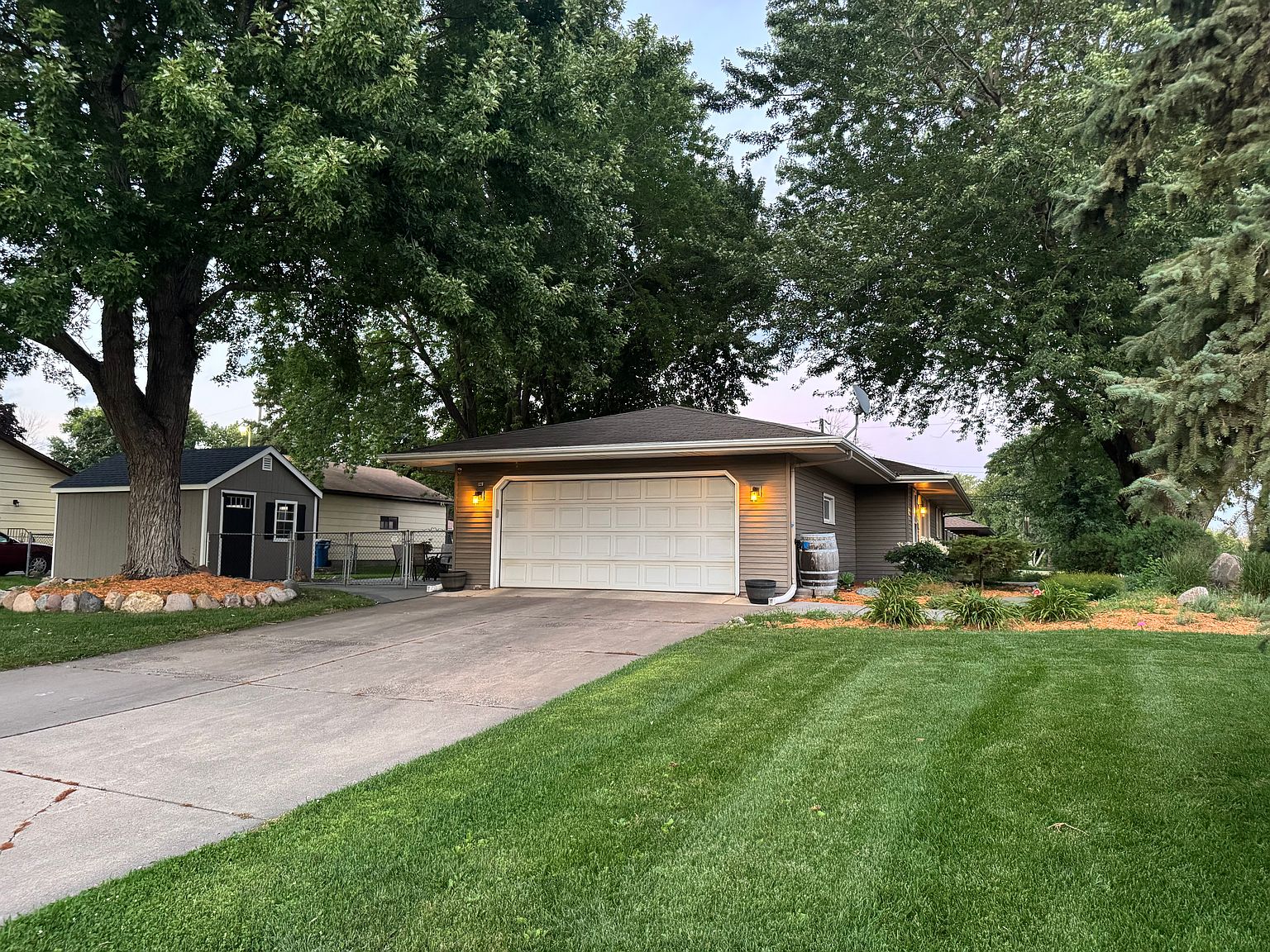 10680 93rd Ave N, Maple Grove, MN 55369 | Zillow