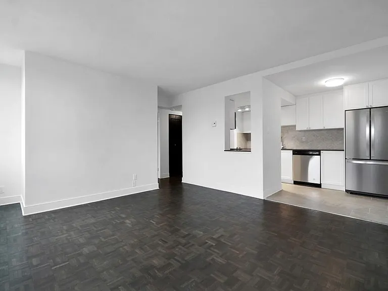 1100 Harwood St — Photo 15