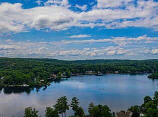 1019 Lakeside Dr E, Highland Lakes, NJ 07422