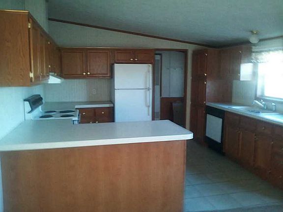 3rd image of 1116 W Hollywood Dr