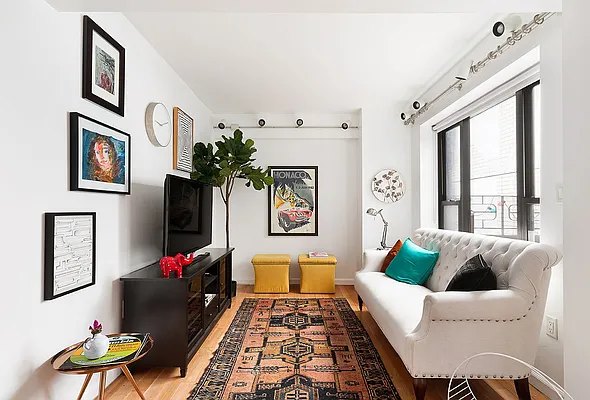 Sold by Compass | media 1