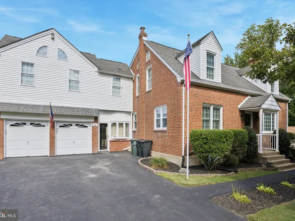 1581 Heather Rd, Huntingdon Valley, PA 19006