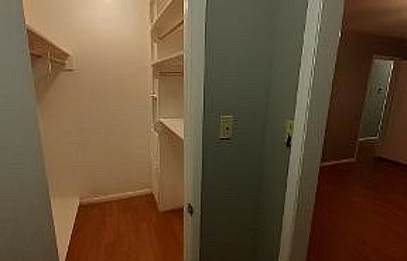 5th image of 3425 Valley Brook Dr
